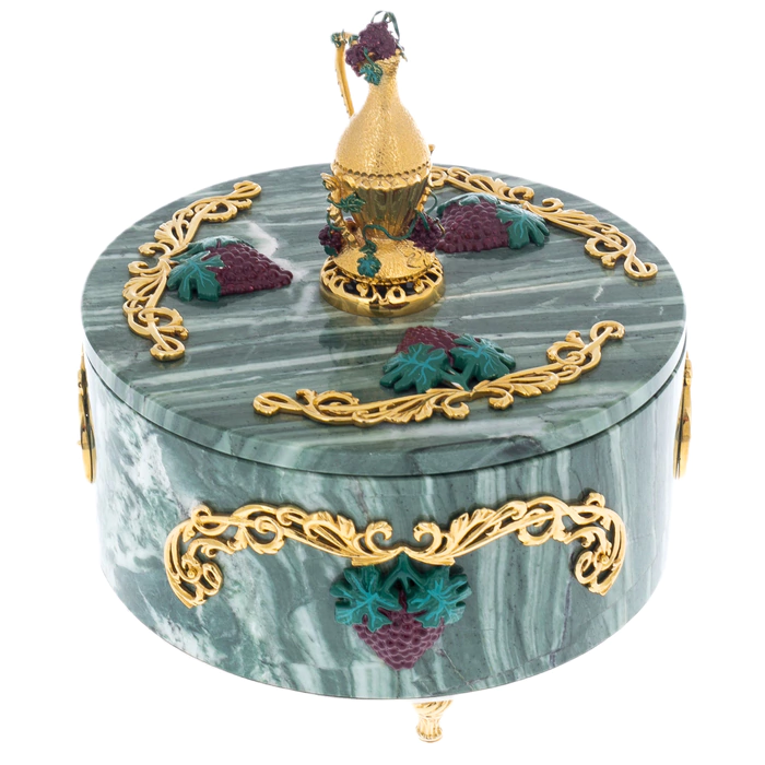 Box made of ophicalcite "Grapevine" Zlatoust