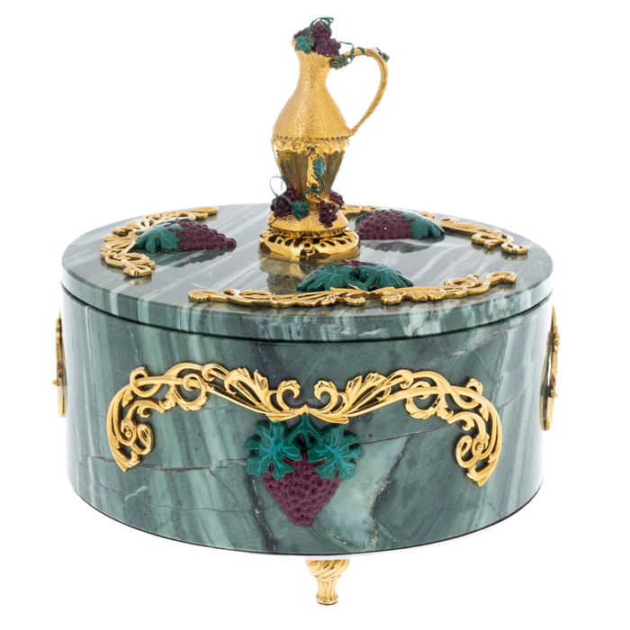 Box made of ophicalcite "Grapevine" Zlatoust