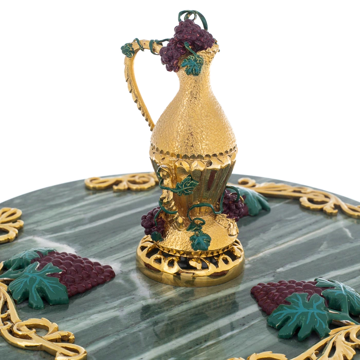Box made of ophicalcite "Grapevine" Zlatoust