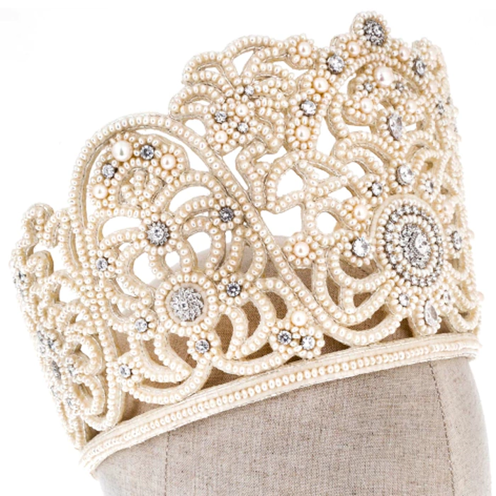 Exclusive author's work "Wedding crown of Novgorod province, XIX century" with Orenburg shawl