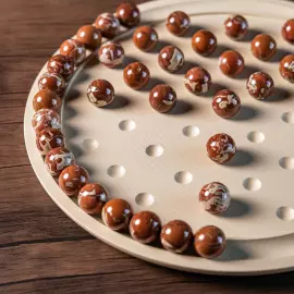 Solonoble Board Game "Henri"