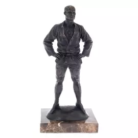 The author's bronze sculpture "Oshchepkov Vasily Sergeevich" on a marble stand