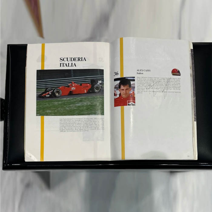 A magazine with 14 autographs of racing drivers: Ayrton Senna, Alain Prost, Jonathan Palmer, Nigel Mansell, Riccardo Patrese and others