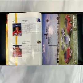 Журнал с 14-ю автографами автогонщиов: Айртона Сенны, Алена Проста, Джонатана Палмера, Найджела Мэнселла, Риккардо Патрезе и других