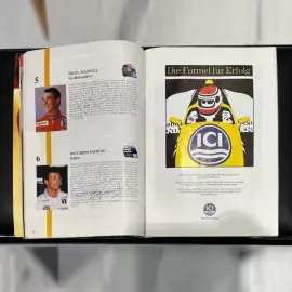 Журнал с 14-ю автографами автогонщиов: Айртона Сенны, Алена Проста, Джонатана Палмера, Найджела Мэнселла, Риккардо Патрезе и других