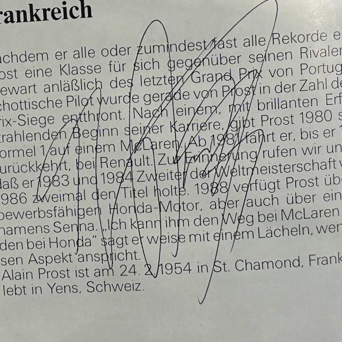A magazine with 14 autographs of racing drivers: Ayrton Senna, Alain Prost, Jonathan Palmer, Nigel Mansell, Riccardo Patrese and others