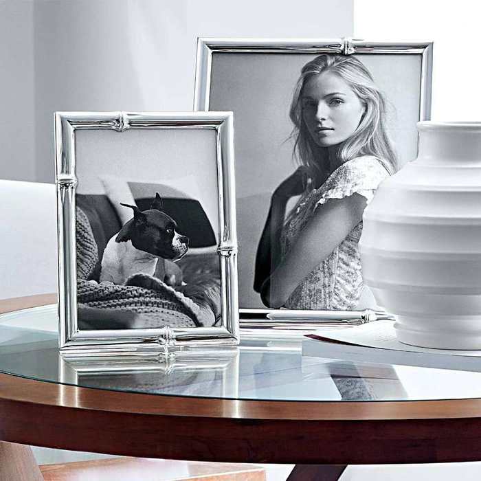 The Bryce photo frame is large