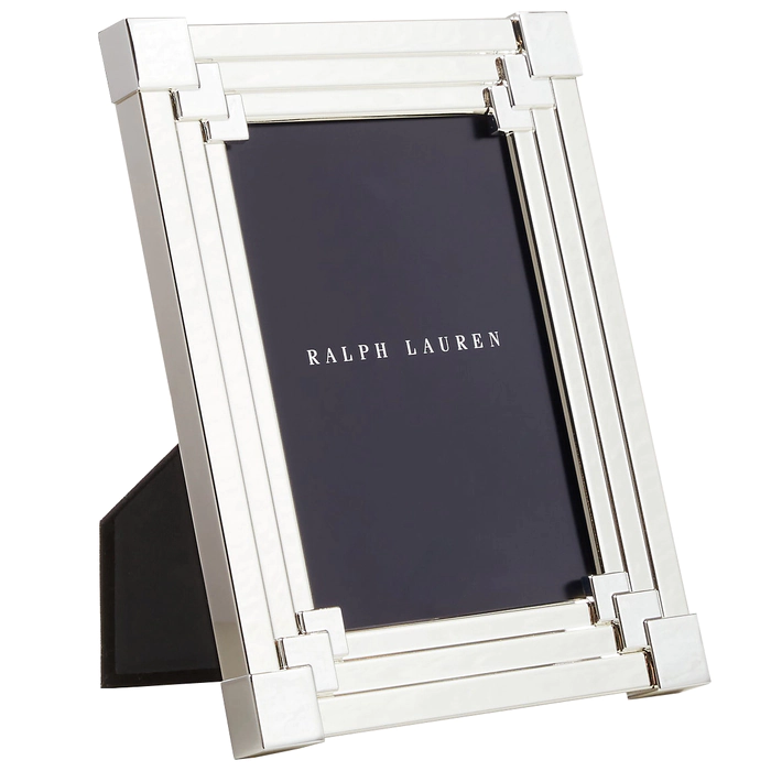 The Gammond photo frame is large