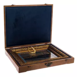 Painting on gold leaf "Kremlin embankment"