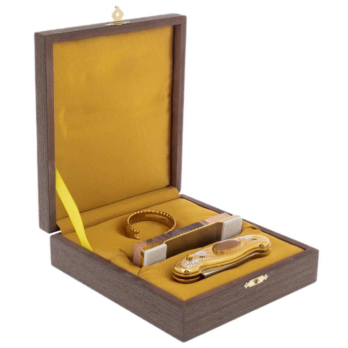 Folding knife "Desert" on a jasper stand, Zlatoust