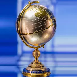 Интерьерная композиция "Глобус"