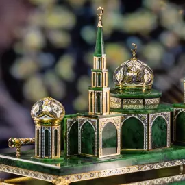 Письменный набор из нефрита "Благодатное Сияние"