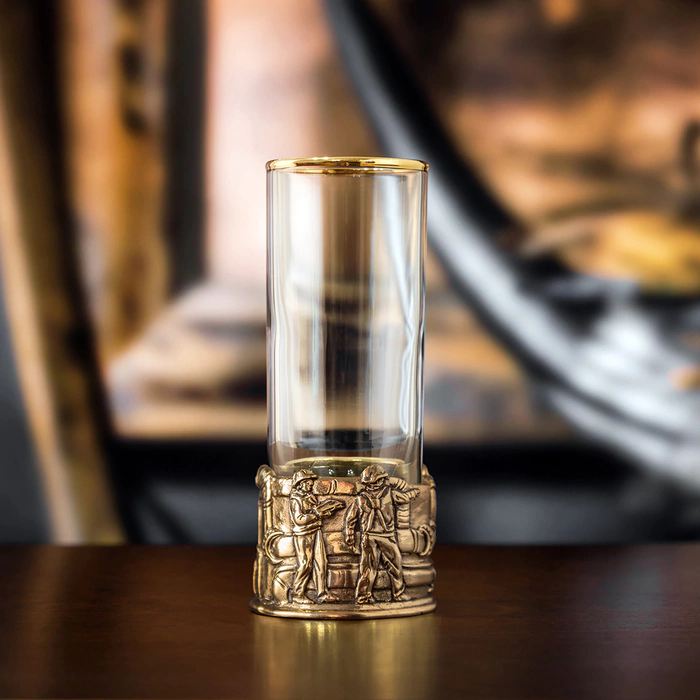 Gazovik vodka set for 6 people, in a wooden box