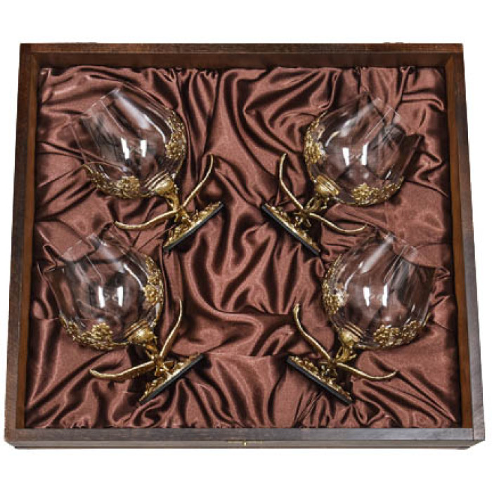 Set for cognac "Soaring Eagle" for 4 persons, in a wooden box