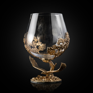 Set for cognac "Soaring Eagle" for 4 persons, in a wooden box