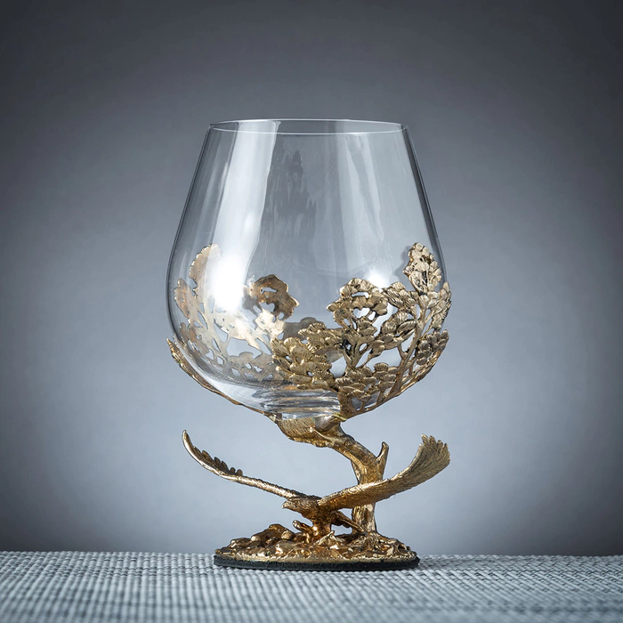 Set for cognac "Soaring Eagle" for 4 persons, in a wooden box