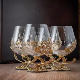 Set for cognac "Soaring Eagle" for 4 persons, in a wooden box