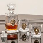 Set for whiskey "Lion with a crown" for 2 persons, in a wooden box
