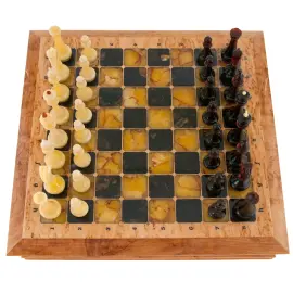 Шахматный ларец из карельской березы "Янтарный" Шахматный ларец из карельской березы "Янтарный"
