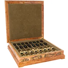 Шахматный ларец из карельской березы "Янтарный" Шахматный ларец из карельской березы "Янтарный"