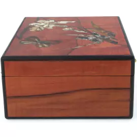 Шкатулка из янтаря "Лето" в индивидуальном кейсе