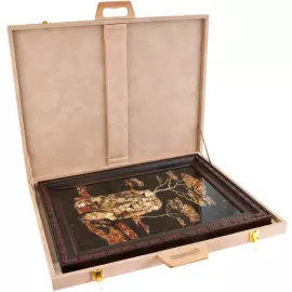 Панно из янтаря "Лев"