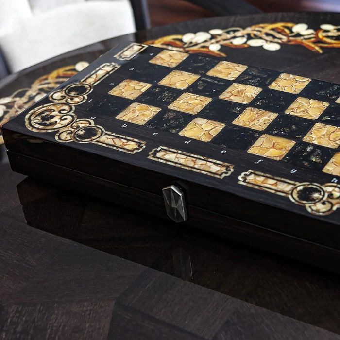 Chess made of amber and stained oak "Arabesque-Marine"