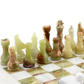 Шахматы из белого мрамора и зеленого оникса "Магия камня"