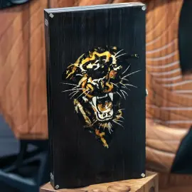 Нарды из мореного дуба и янтаря "Пантера" коллекции "Дикая природа" Нарды из мореного дуба и янтаря "Пантера" коллекции "Дикая природа"