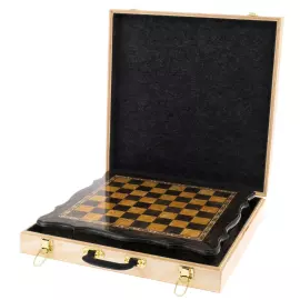 Шахматы из карельской березы с фигурными краями