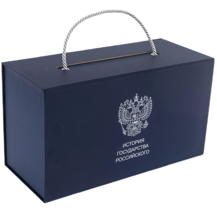 Sculpture made of solid alder "Vladimir Putin with a gyrfalcon" in a gift box