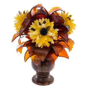 Souvenir of amber and onyx "Bouquet with asters"