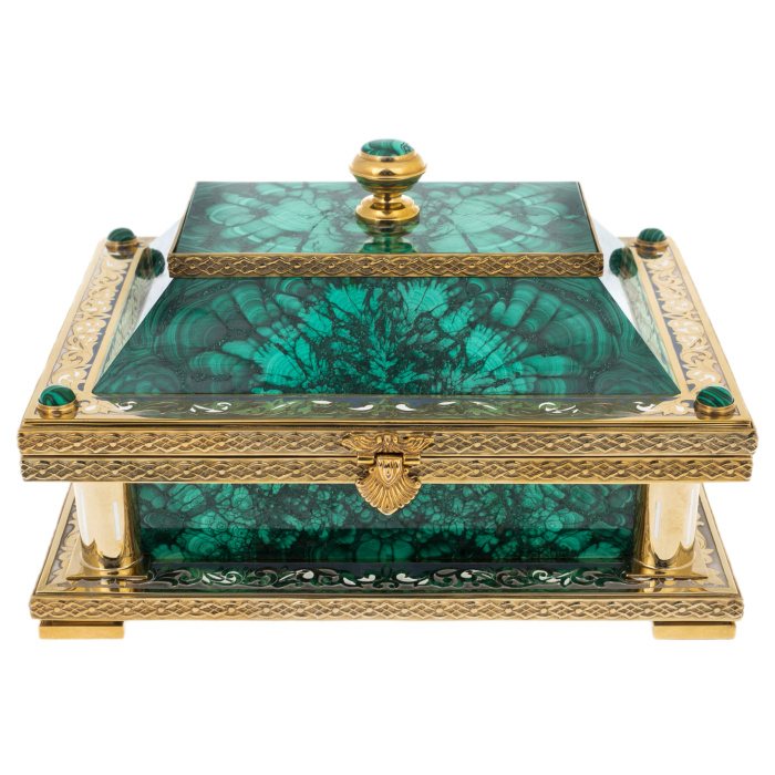 Malachite casket "Izisk" Zlatoust