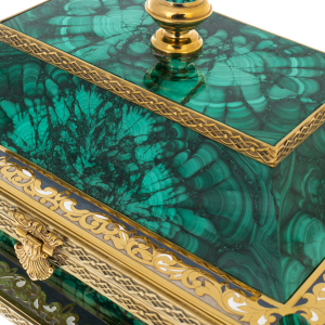 Malachite casket "Izisk" Zlatoust