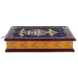 Подарочная книга в кожаном переплете "Стрелки" на "Петрах". Криминальные очерки о московском угрозыске"