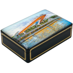 Zaryadye jewelry box Pakhomov, Fedoskino