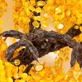 Дерево из янтаря "Плакучая ива" Дерево из янтаря "Плакучая ива"