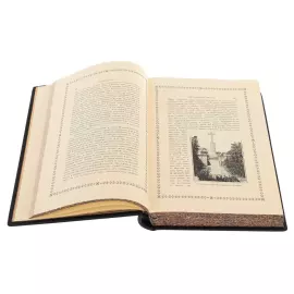 Книга в кожаном переплете "Очерки Крыма. Марков" в футляре