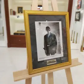 Фотография с автографом актёра Сильвестра Сталлоне Фотография с автографом актёра Сильвестра Сталлоне