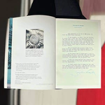 Книга и фотография с автографами 35-го президента США Джона Кеннеди и первой леди Жаклин Кеннеди, 1962 г.