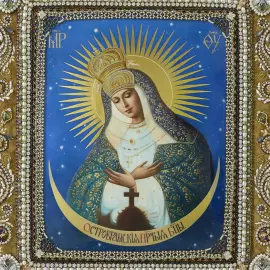 Вышитая икона "Богоматерь Остробрамская" в раме
