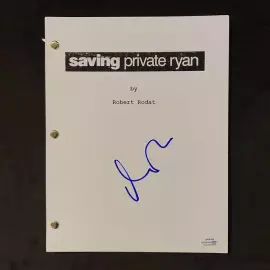 Сценарий фильма "Спасение рядового Райана" с автографом киноактёра Мэтта Дэймона