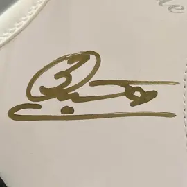 Коньки с автографом Алины Загитовой