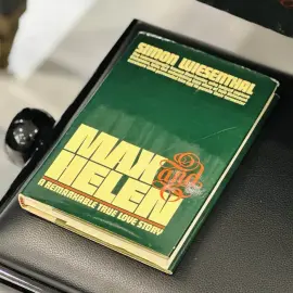 Книга "Макс и Елена" с автографом архитектора Симона Визенталя