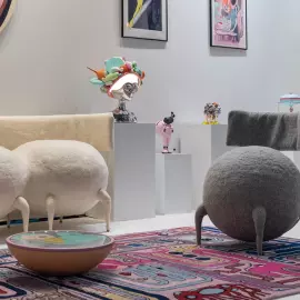 Стул Lymphochair художника Тараса Желтышева, серый