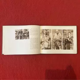 Книга "The Soviet Worker", Moscow and Leningrad, 1939 г.