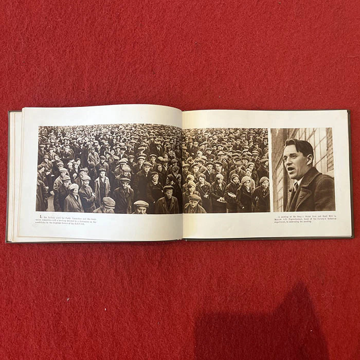 Книга "The Soviet Worker", Moscow and Leningrad, 1939 г.