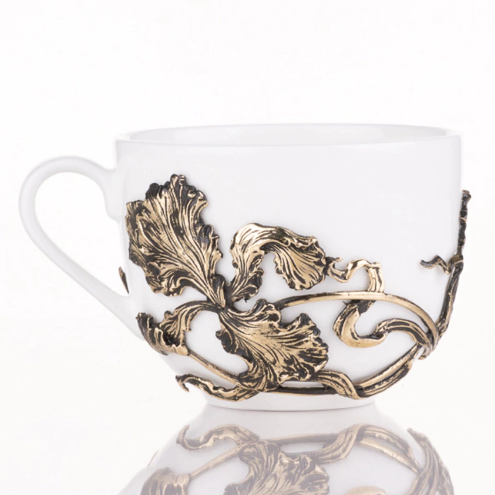 Tea steamer made of porcelain and brass "Iris"