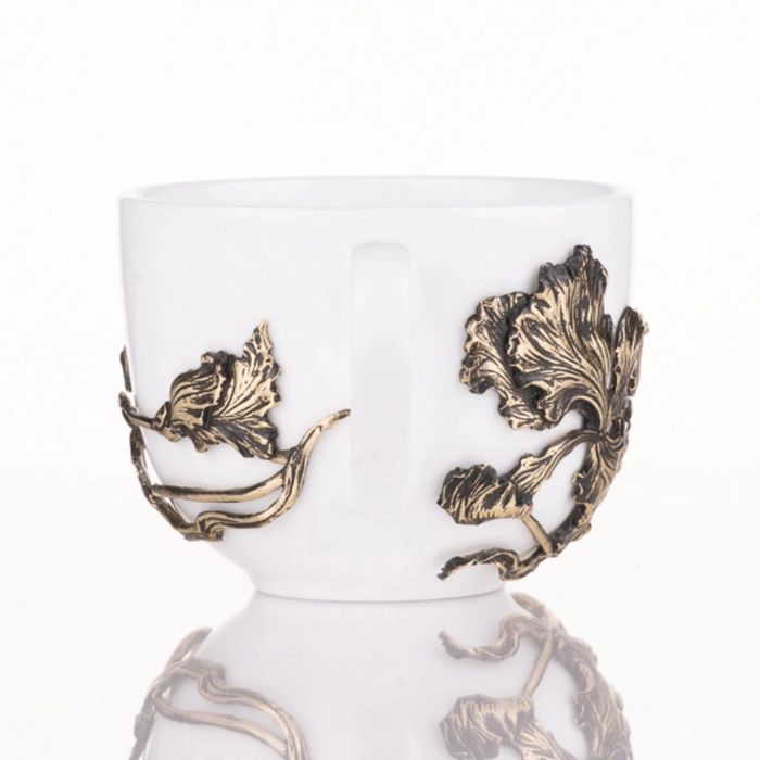 Tea steamer made of porcelain and brass "Iris"