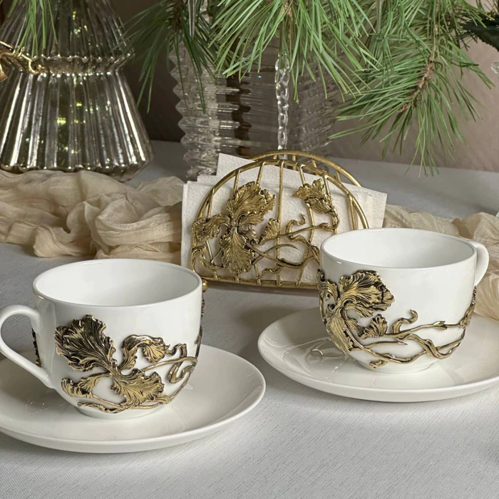 Tea steamer made of porcelain and brass "Iris"